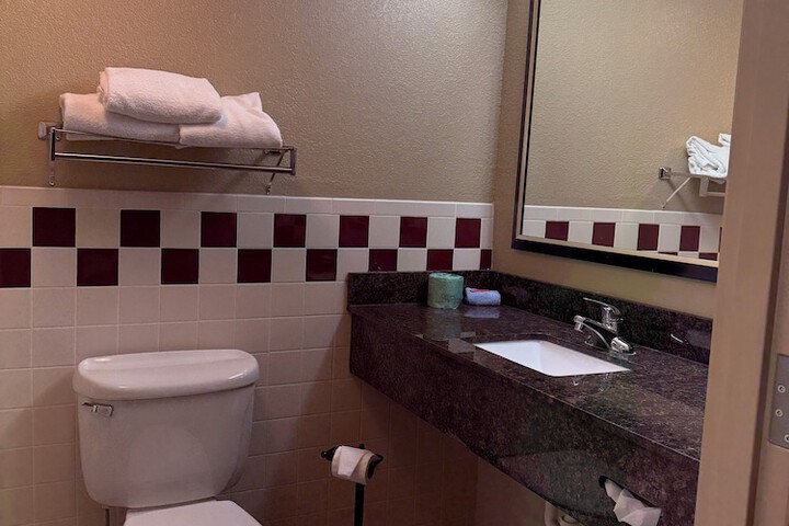 Rodeway Inn Hesston