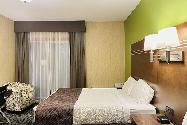 Room 27 of 112