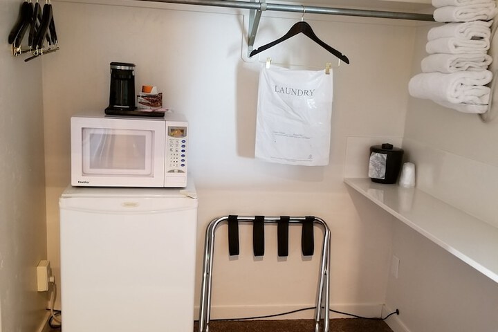 Room 12 of 14