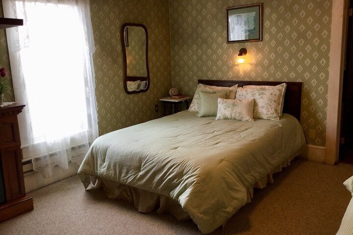 Room 7 of 74