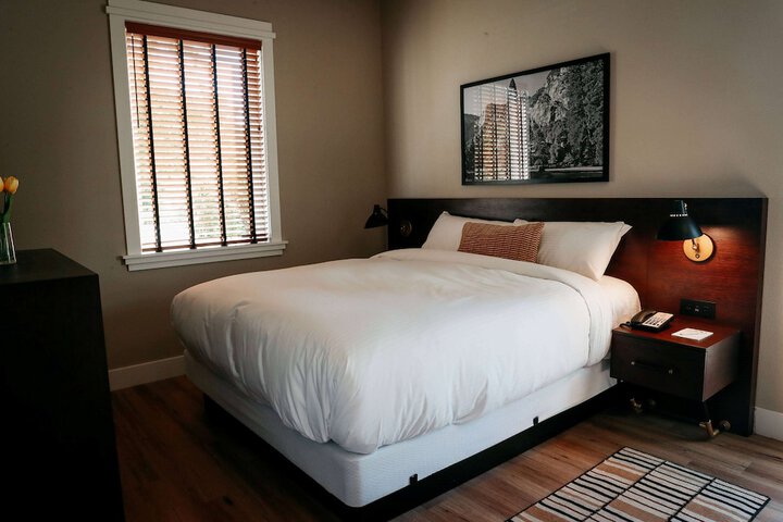 Room 42 of 68