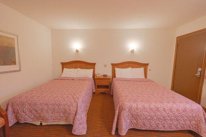 Room 25 of 61