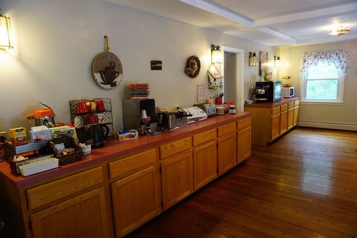 Breakfast/Coffee Service 40 of 48