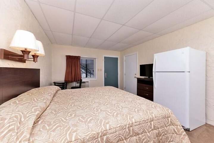 Room 17 of 43