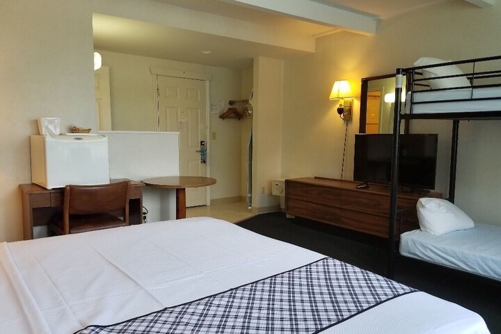 Room 35 of 42