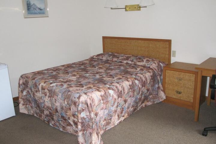 Room 12 of 16