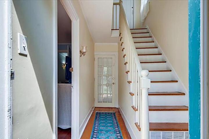 West Tisbury Inn