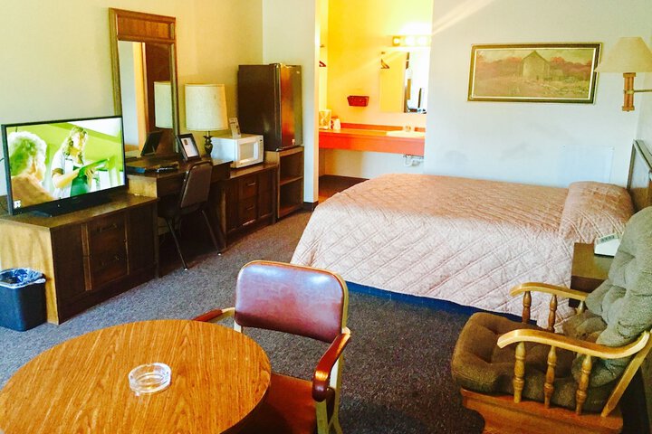 Room 8 of 34