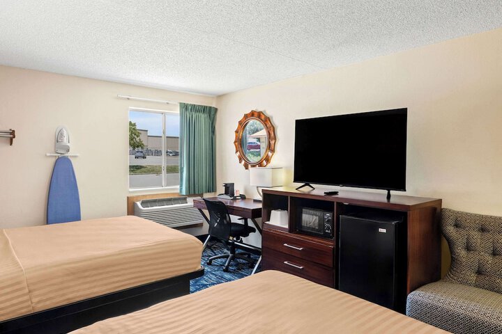 Room 15 of 30