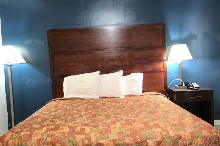 Holiday Motel by Belvilla Cleveland TN