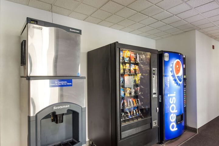 Motel 6 Rothschild WI