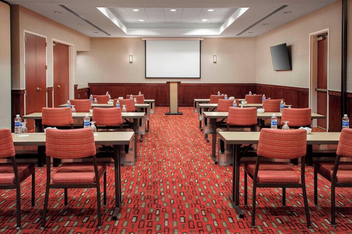 Courtyard by Marriott Charlotte City Center