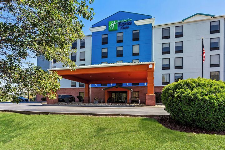 Holiday Inn Express Suites Charleston by IHG