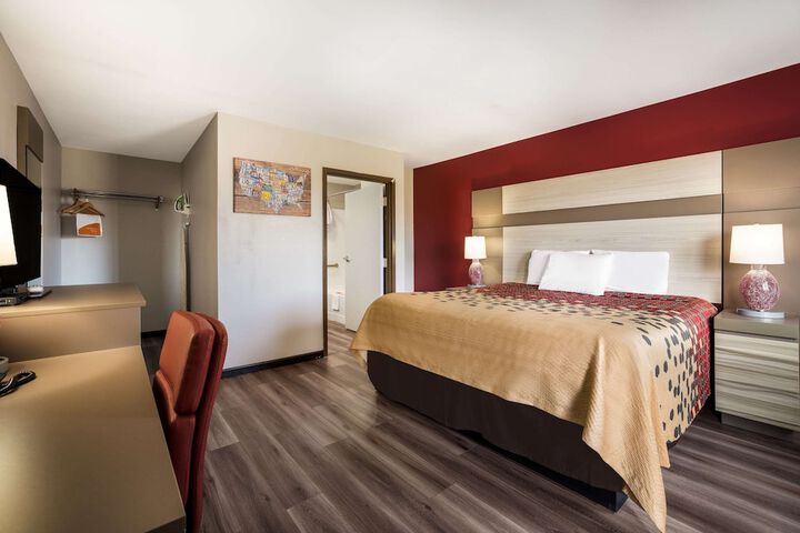 Room 32 of 55