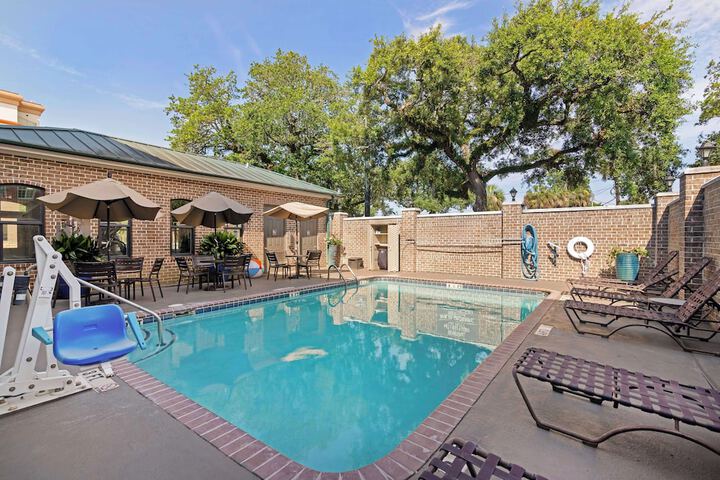 Pool 4 of 31