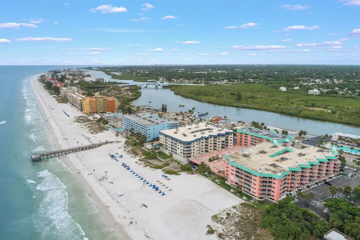 Beach Cottages 1504 by Distinctive Beach Rentals