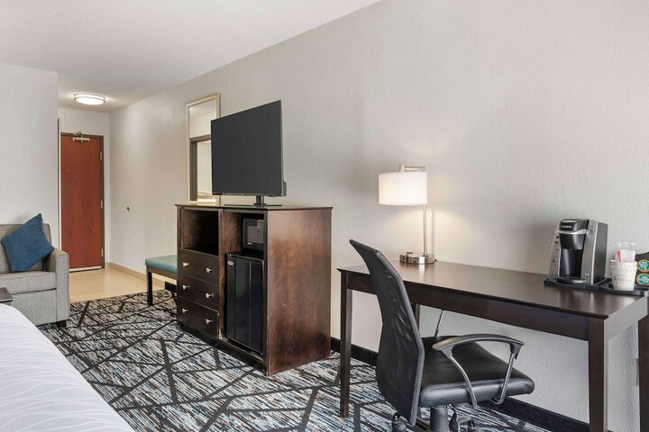 Room 12 of 40