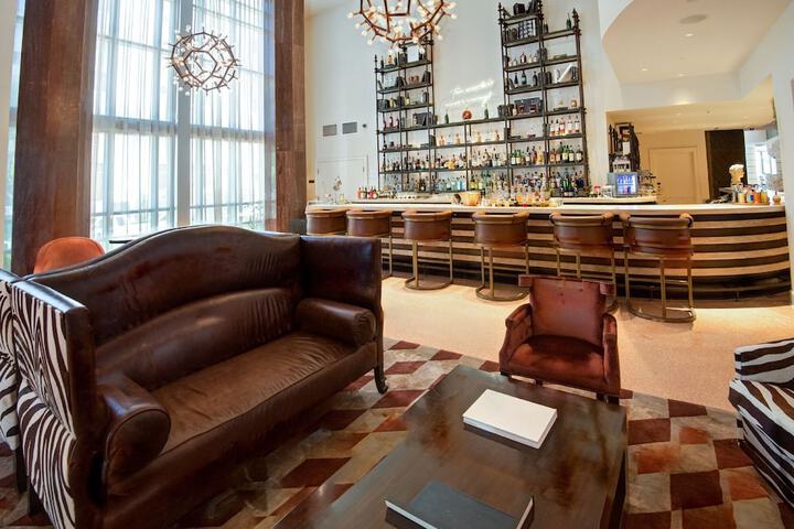 Lounge 66 of 75