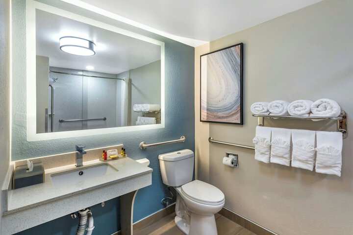 Room 17 of 48