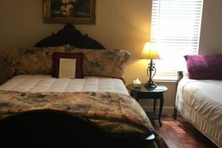 DAVIS MOUNTAINS INN BED AND BREAKFAST - ADULT ONLY