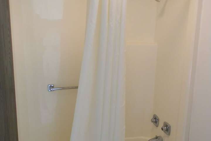 Americas Best Value Inn Heath Newark