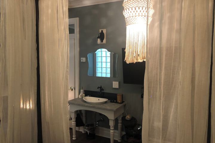 Room 20 of 81