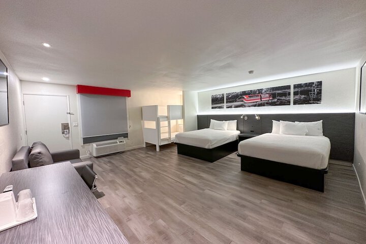 Room 22 of 85