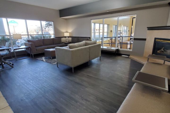 Business Center 88 of 88