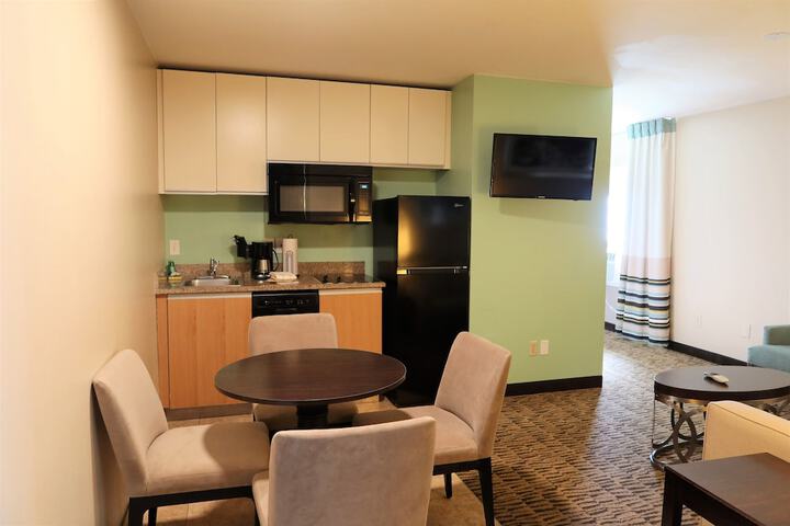 Room 12 of 37