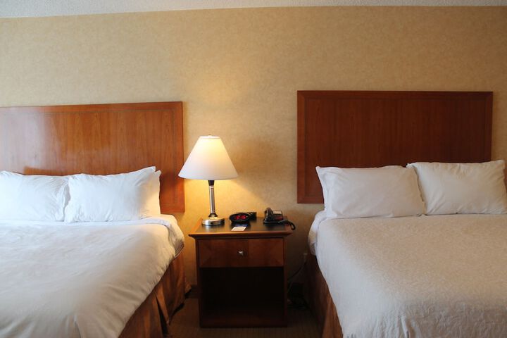 Room 28 of 74