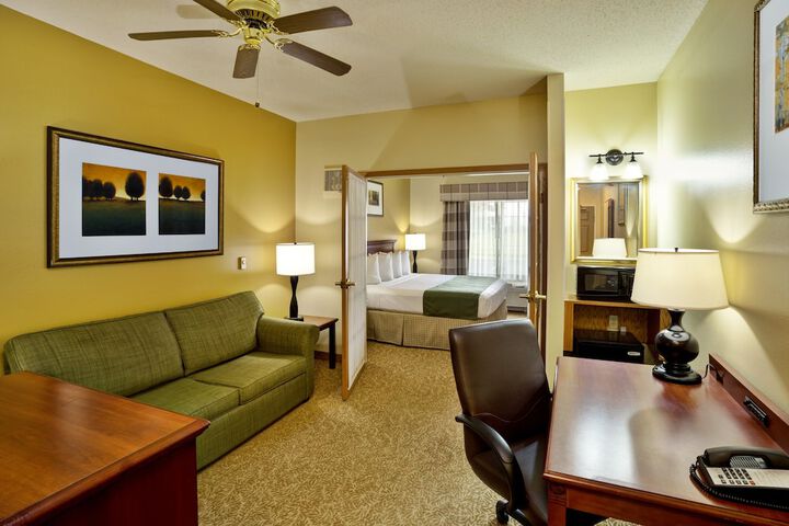 Country Inn & Suites by Radisson Marion, OH
