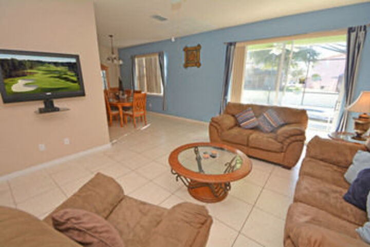 Rent a Villa Eagle Management Davenport