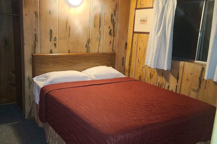 Room 10 of 23