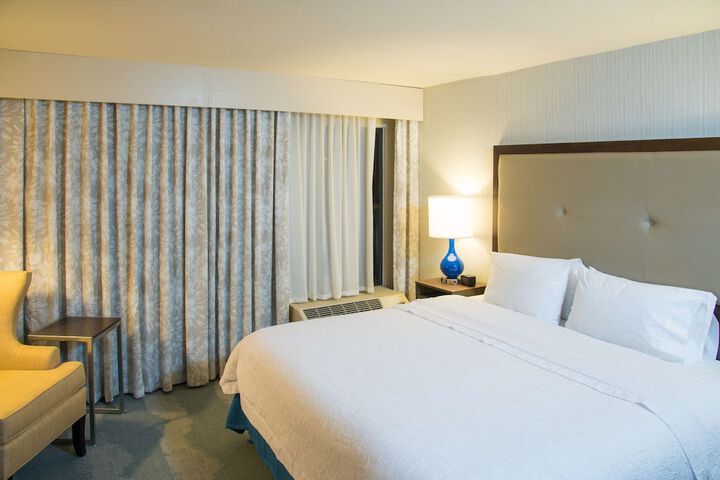 Hampton Inn & Suites Jackson-Coliseum