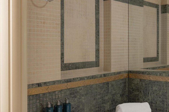 DoubleTree by Hilton North Vancouver