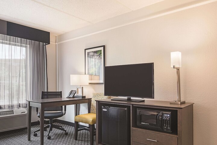 Room 18 of 39