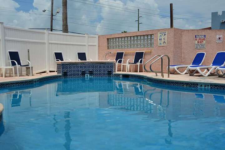 Pool 6 of 27