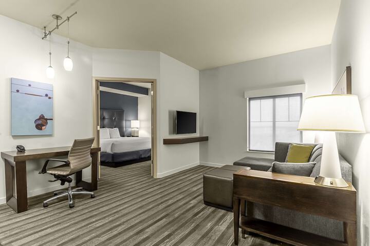 Room 25 of 51