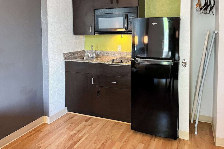 Studio 6 Suites Clarion PA