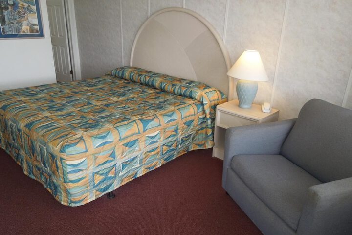 Room 11 of 22