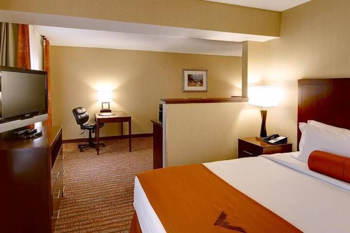 Phoenix Inn Suites - Albany