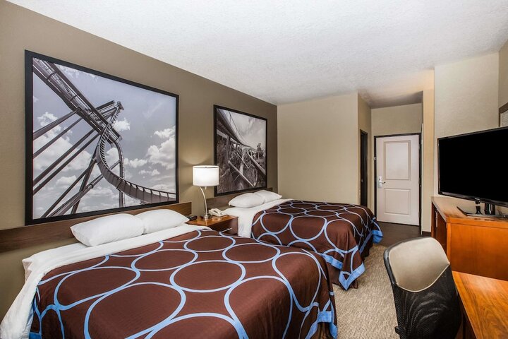 Room 11 of 26