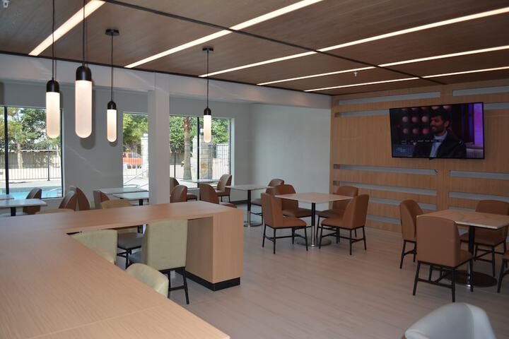 Breakfast/Coffee Service 74 of 77