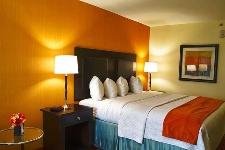 Room 35 of 79
