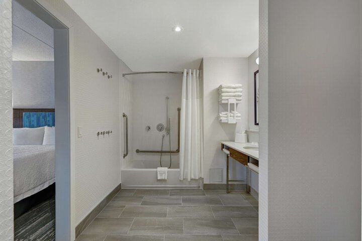Room 20 of 36