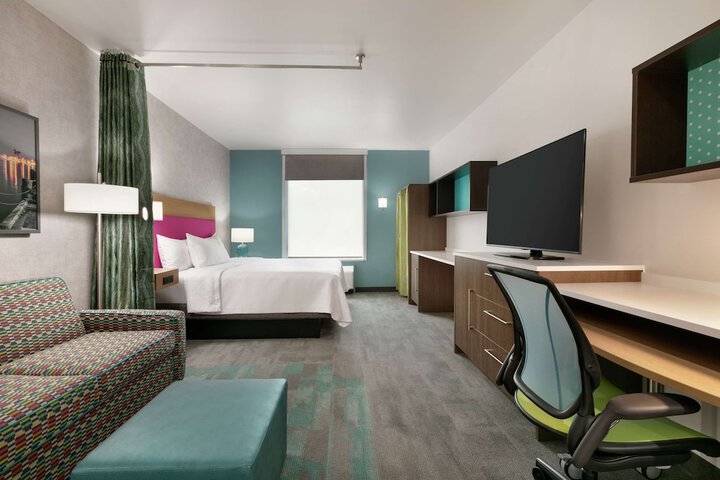 Room 26 of 45