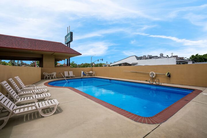Pool 3 of 10