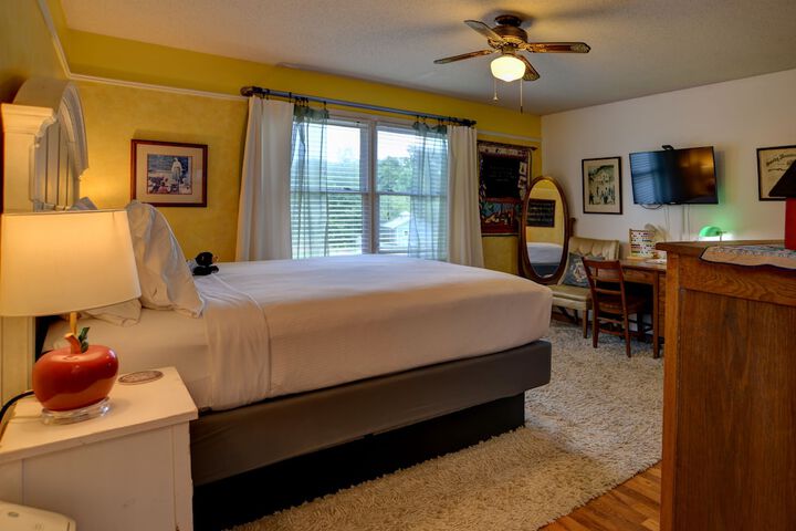Room 21 of 106