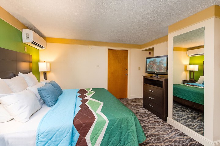Country Cascades Waterpark Resort