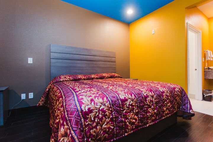 Room 34 of 38